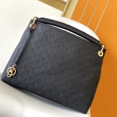 LV Clutch Bags